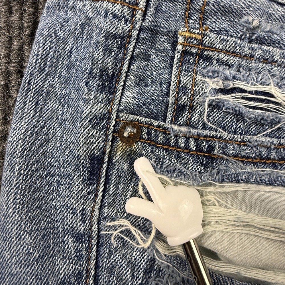 American Eagle Tomgirl Womens Size 4 Distressed Denim Shorts Blue 1572-8904-431 - Picture 10 of 13